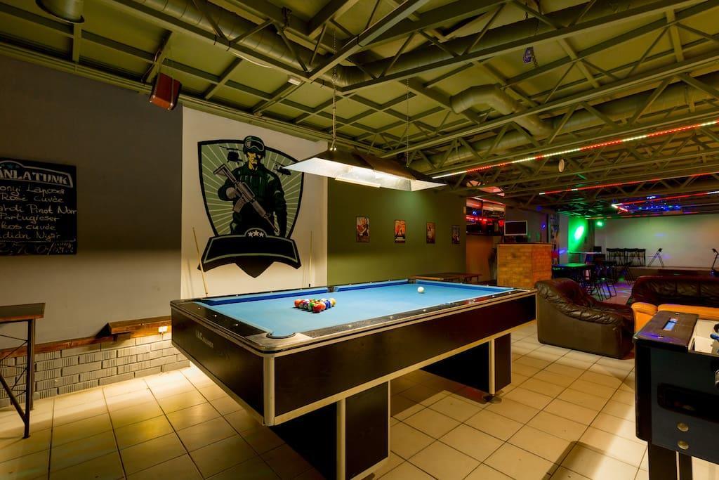 Вилла The Bachelor Bar - Bunker | Private Club Будапешт Экстерьер фото